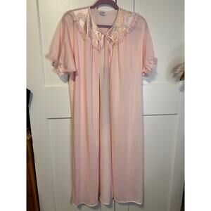 188. Vintage Phil-Maid nylon robe; pink; size 36/38